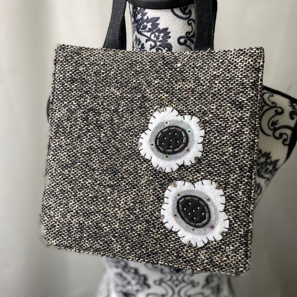 PATCH tweed purse. - Picture 1 of 6